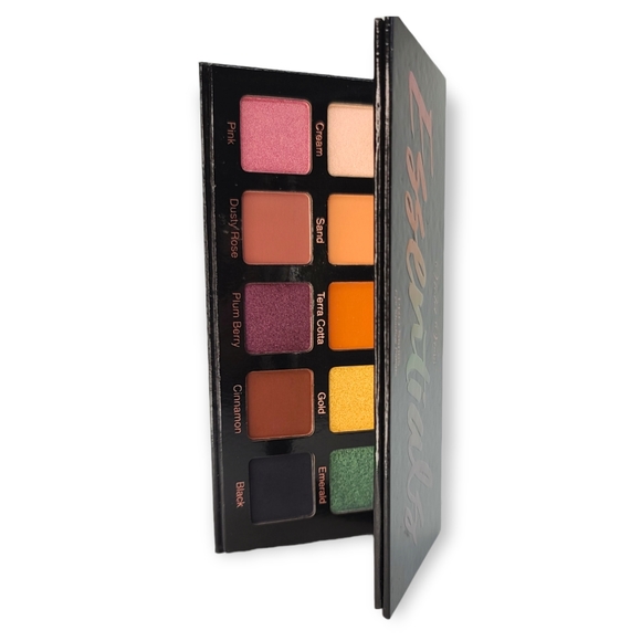 Violet Voss Essentials PRO Series Eyeshadow Palette - Picture 13 of 14